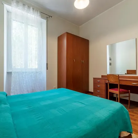 아파트 Guesthost - Piazza Re Di *