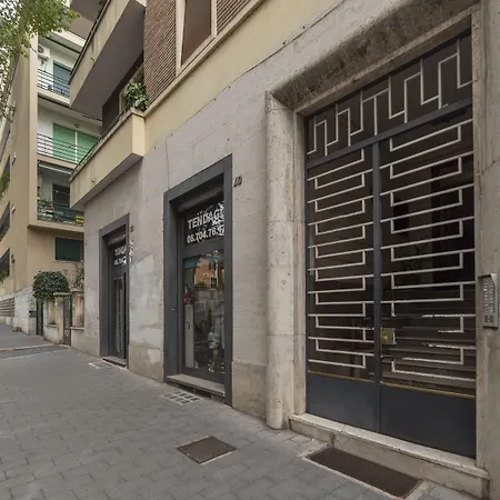 Guesthost - Piazza Re Di 아파트 로마