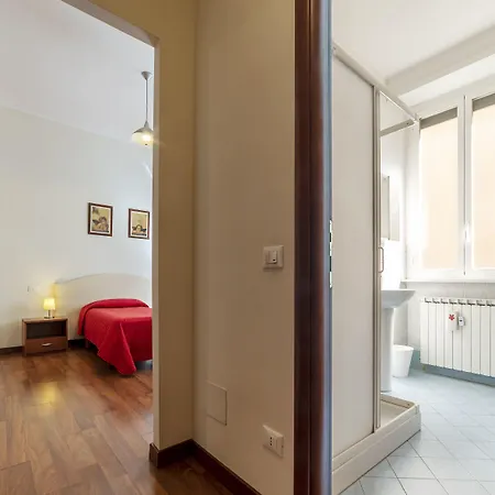 Guesthost - Piazza Re Di *