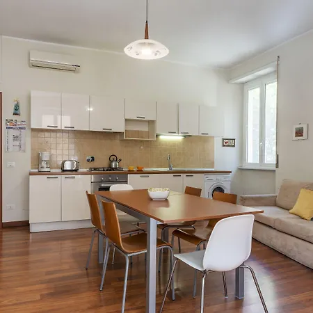 아파트 Guesthost - Piazza Re Di *