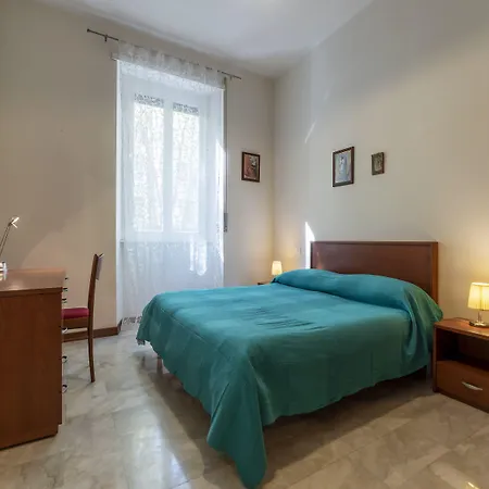 아파트 Guesthost - Piazza Re Di